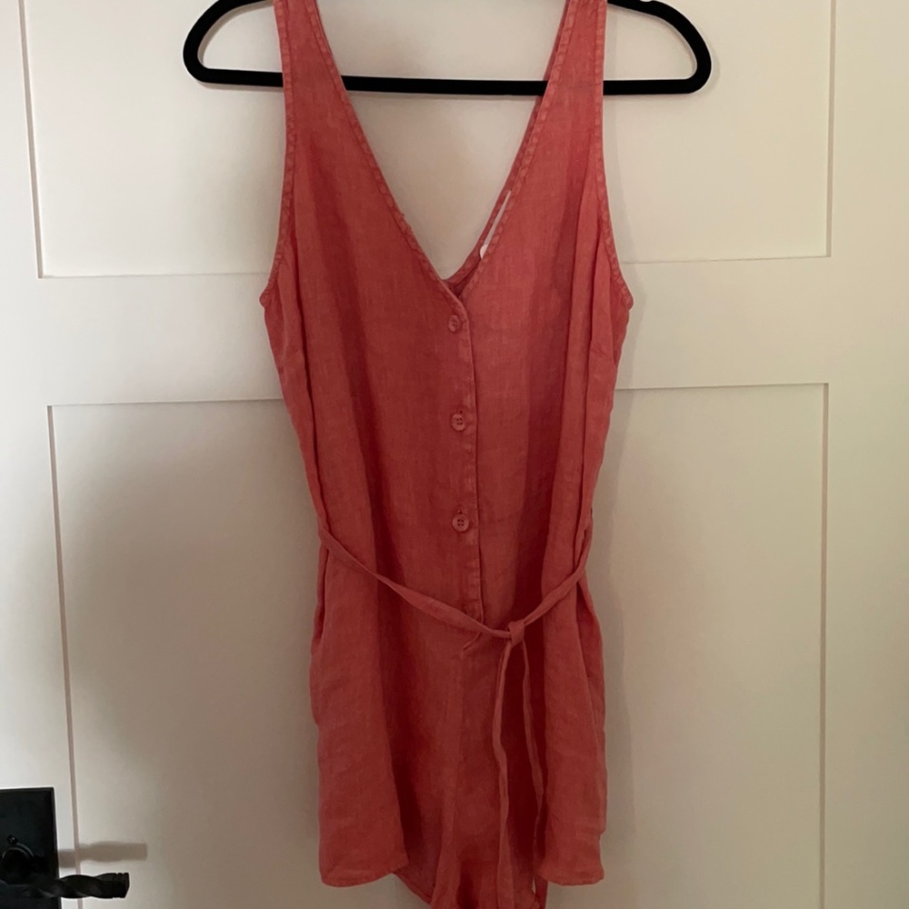 Bella Dahl v-neck coral pink causal romper NWT